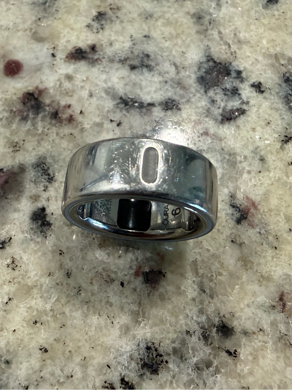 Oura 4 Ring size 6 - Picture 5 of 6